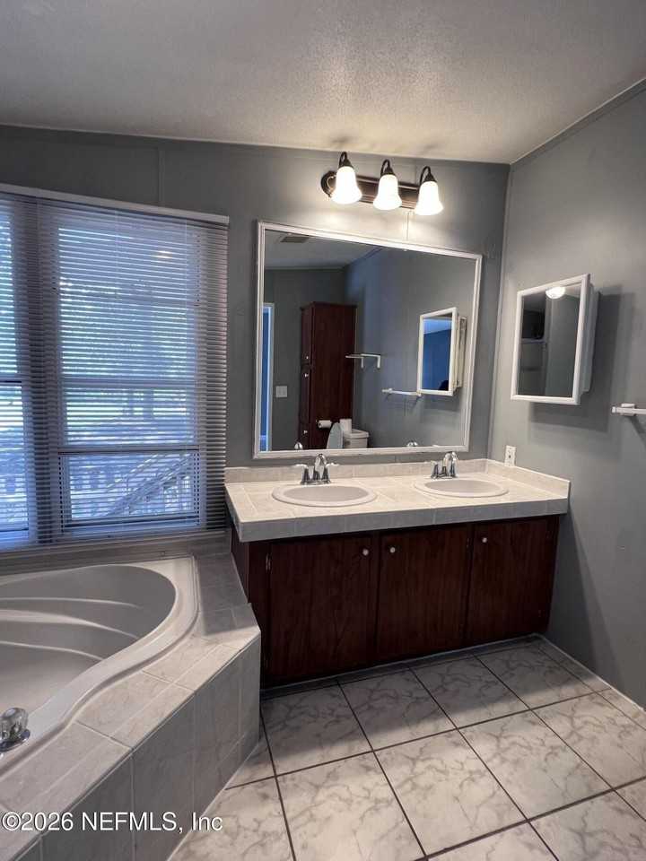 4002 Pinto Rd - Photo 7 of 15