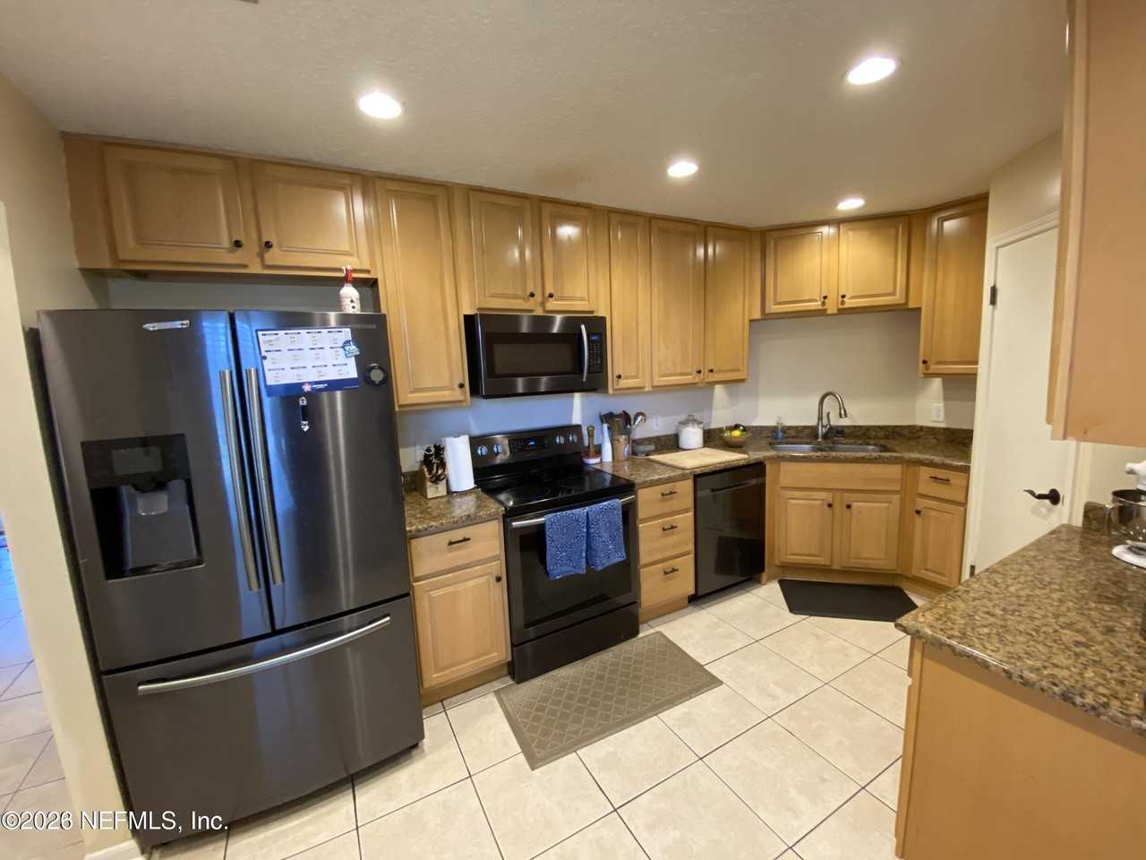 11163 Caroline Crest Dr - Photo 3 of 20