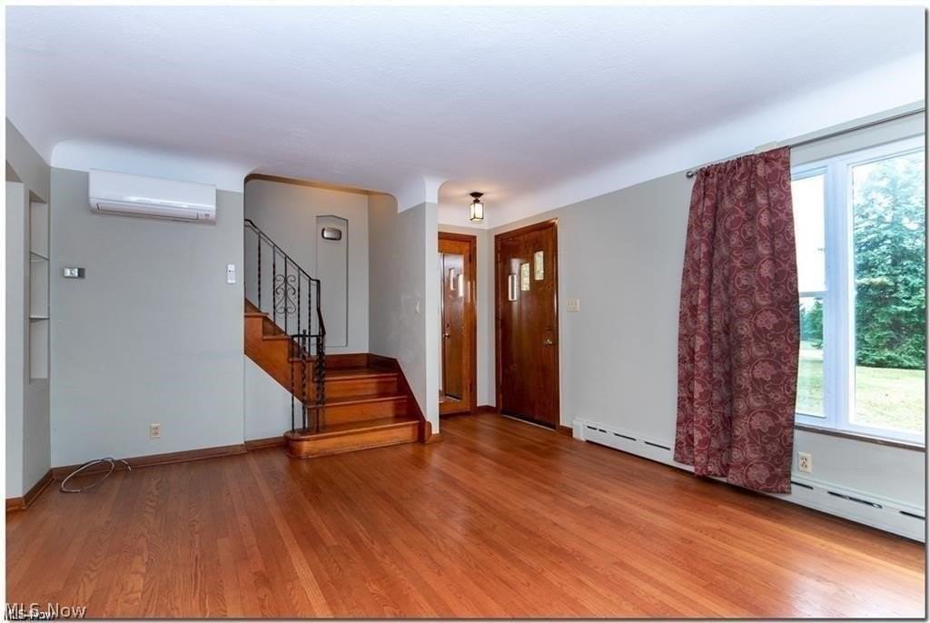 7812 Snowville Rd - Photo 3 of 27