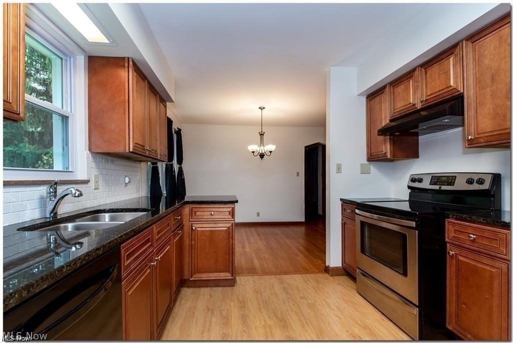 7812 Snowville Rd - Photo 7 of 27