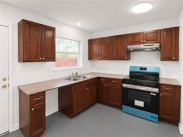 7702 Belcrest Pl - Photo 7 of 17