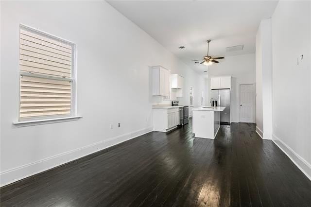 1339 Touro St - Photo 2 of 10