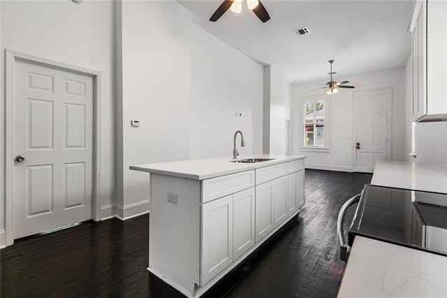 1339 Touro St - Photo 4 of 10