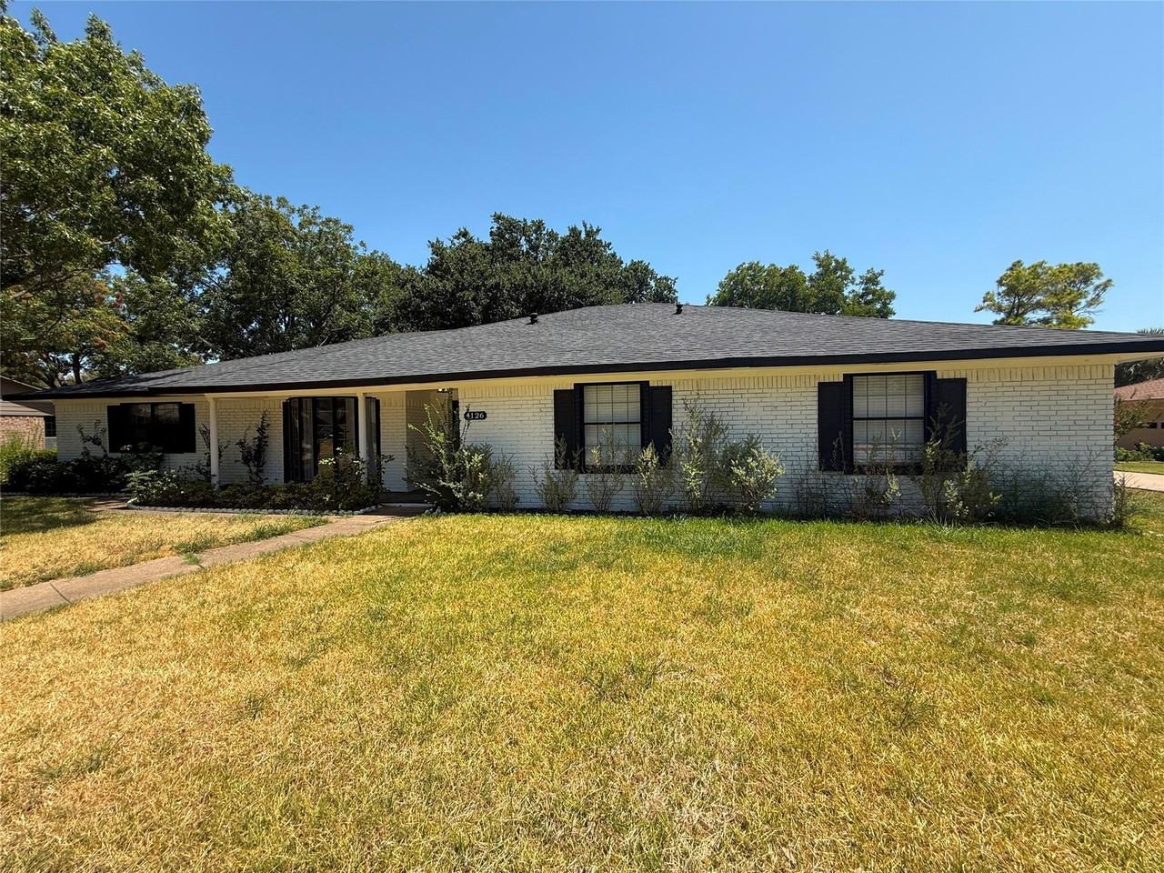 4126 Kazak St - Photo 2 of 27
