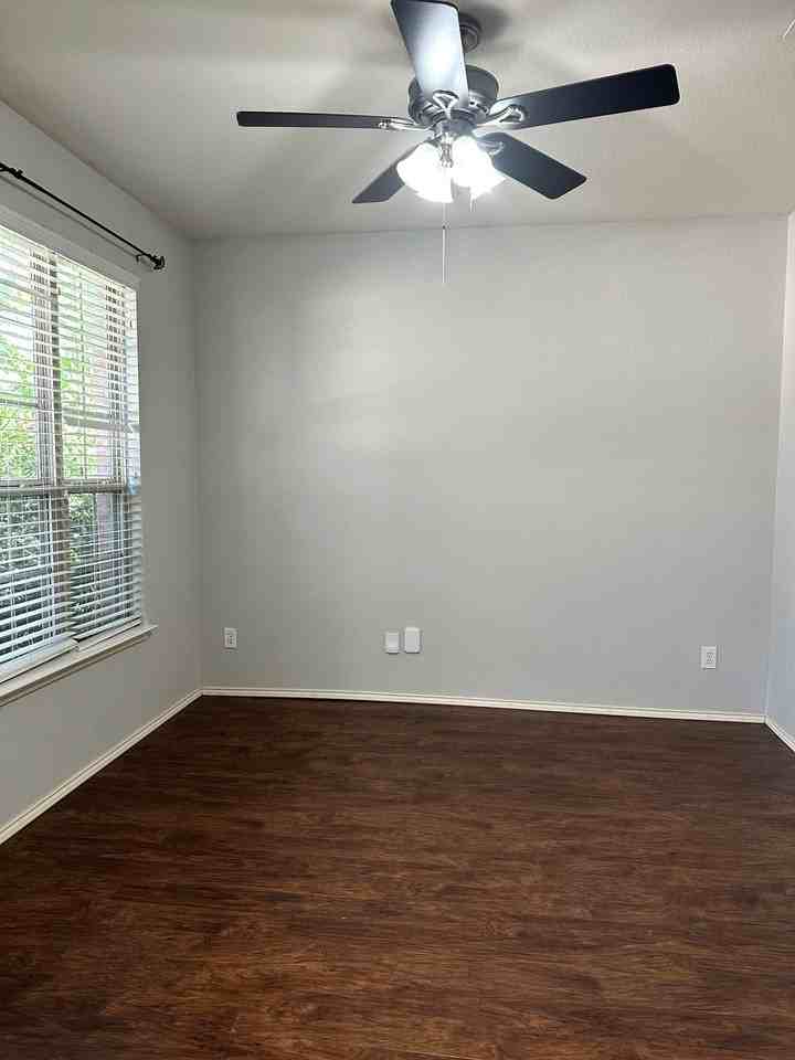 5733 Pebble Ridge Dr - Photo 4 of 26