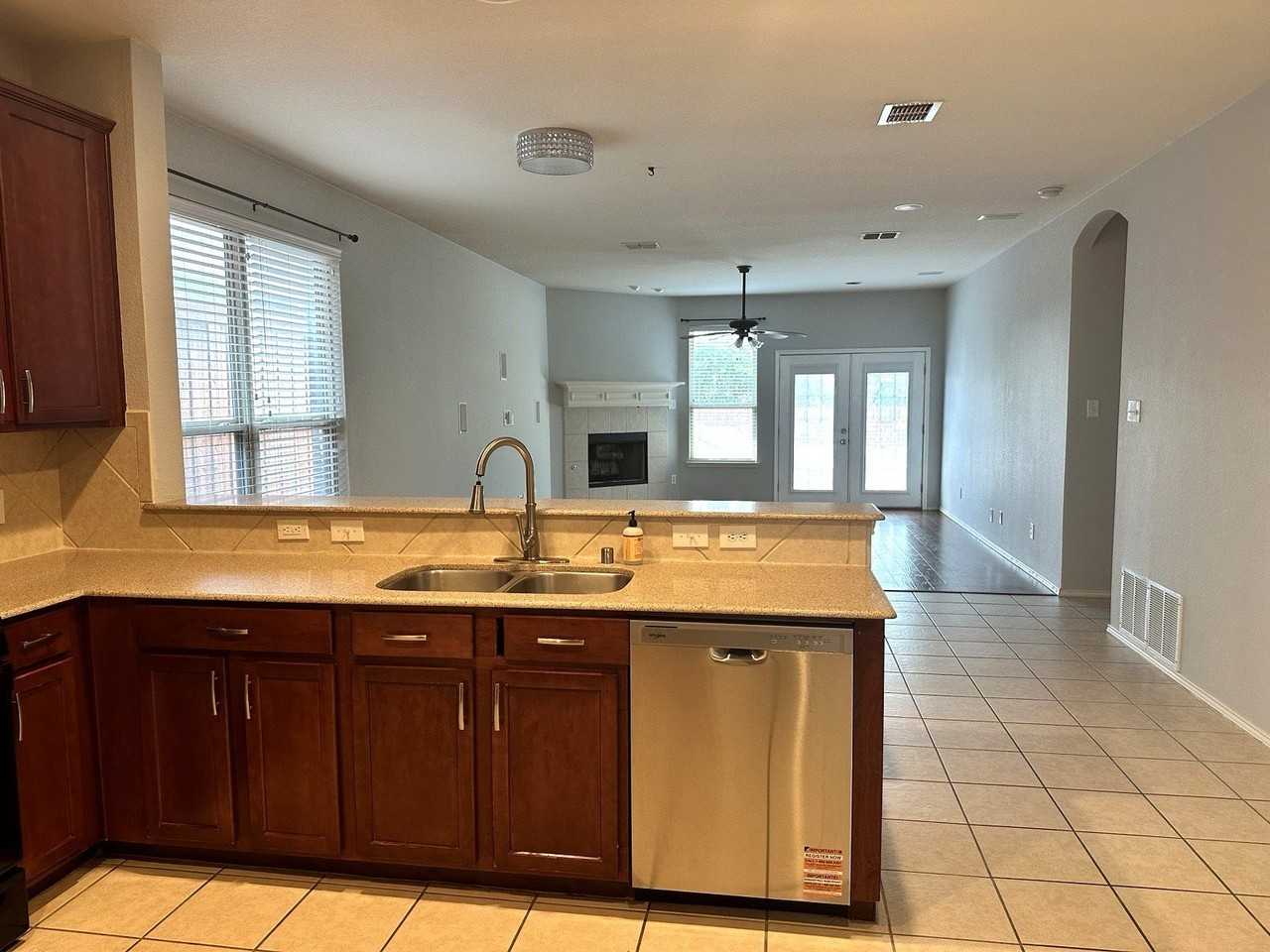 5733 Pebble Ridge Dr - Photo 5 of 26