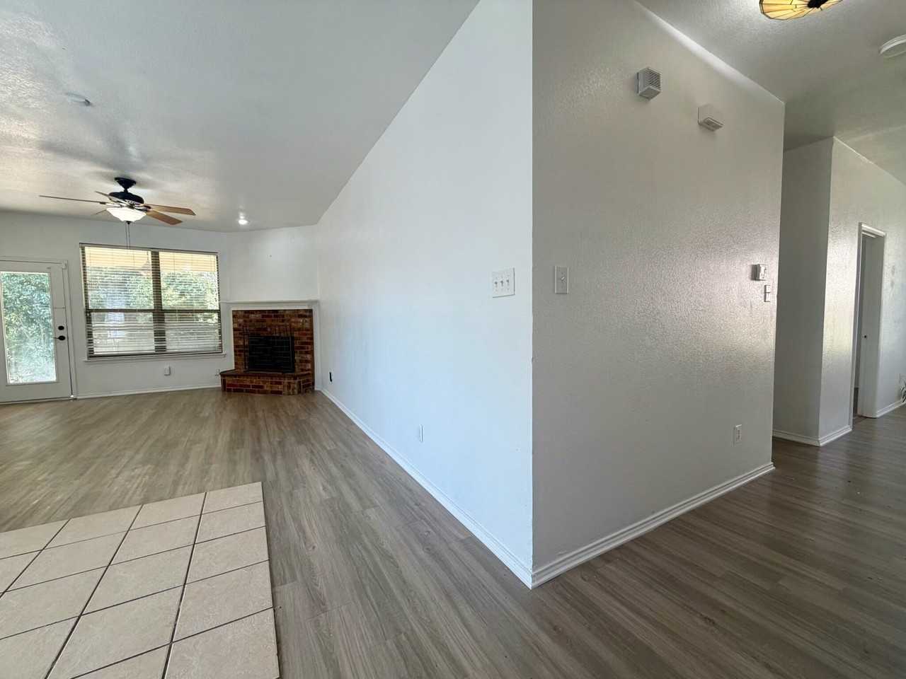 5919 Waterford Dr - Photo 4 of 21