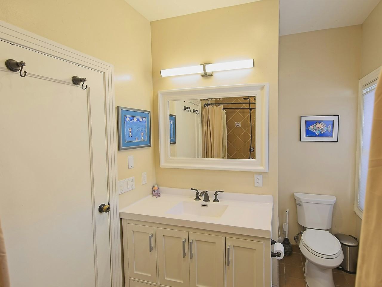 820 Civic Center Drive - Photo 7 of 25