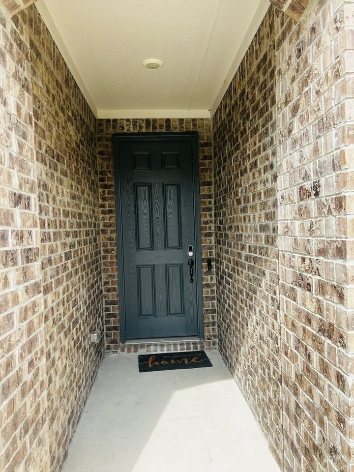 2106 Franklin St - Photo 2 of 31