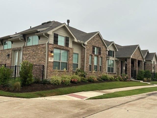 2621 Chablis Dr - Photo 2 of 24