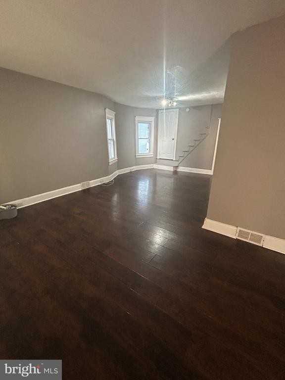 296 Homecrest Ave - Photo 4 of 10