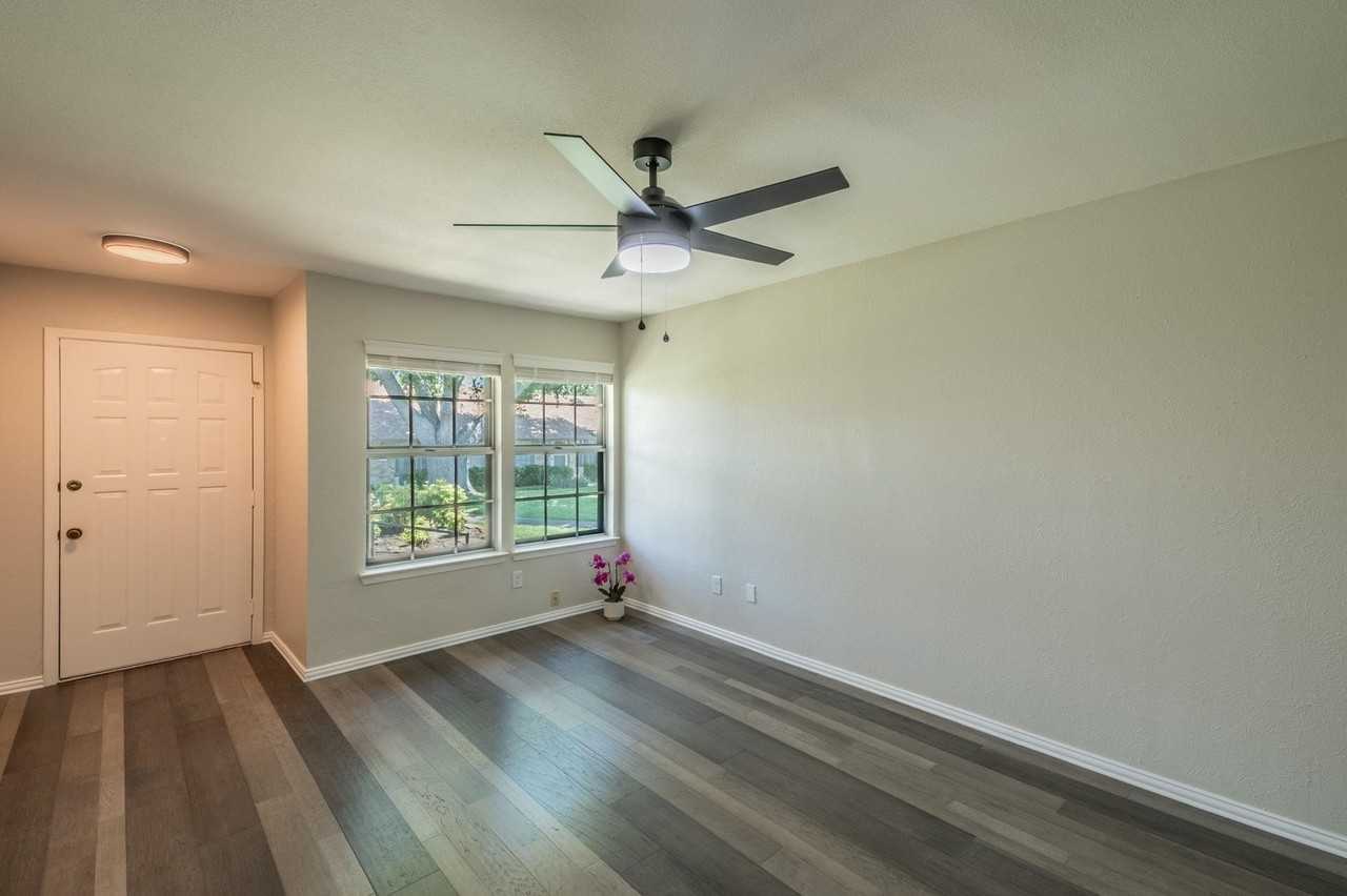 4450 Wind River Ln - Photo 4 of 25