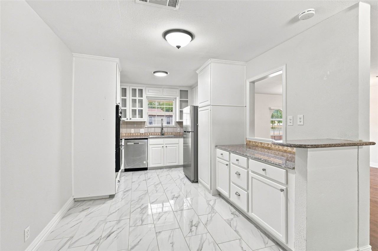 6705 Nola Ct - Photo 5 of 16