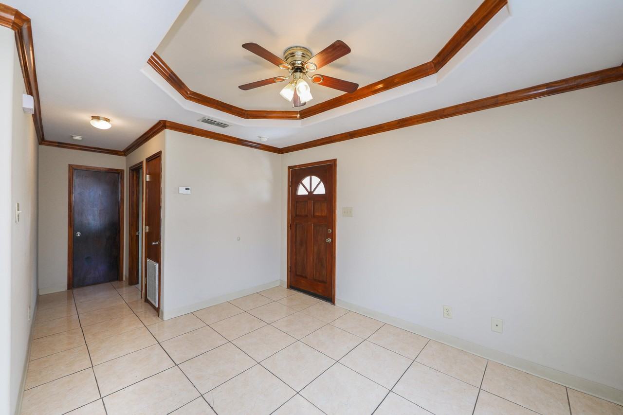 2704 San Agustin Ave - Photo 6 of 29