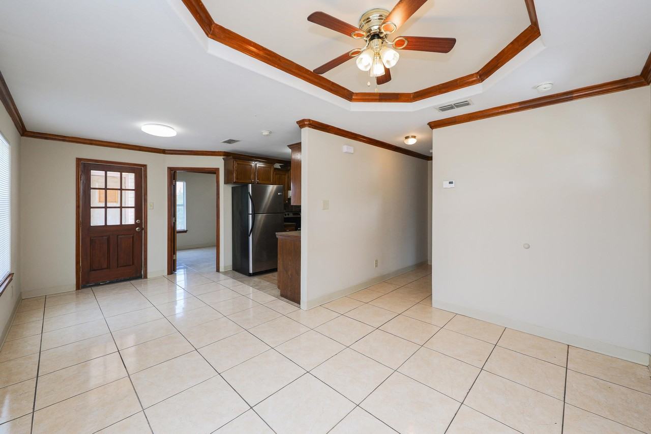 2704 San Agustin Ave - Photo 7 of 29