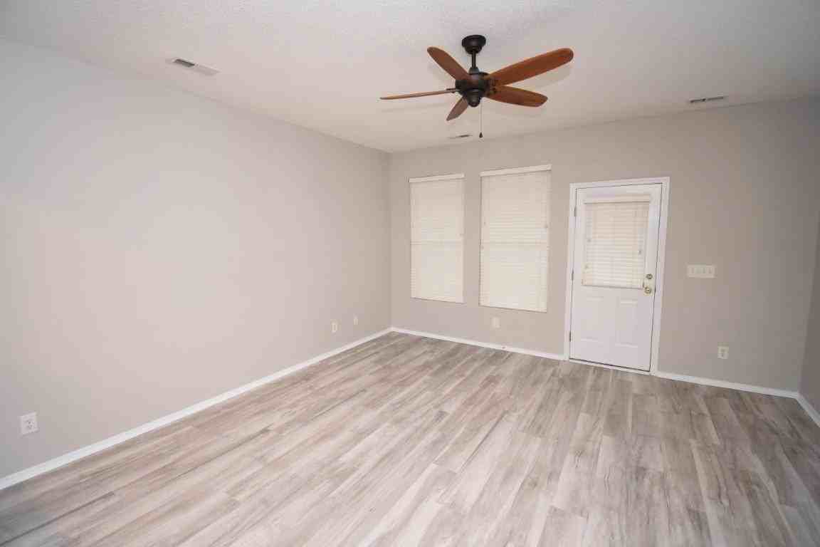 306 Kiskadee Loop - Photo 7 of 18