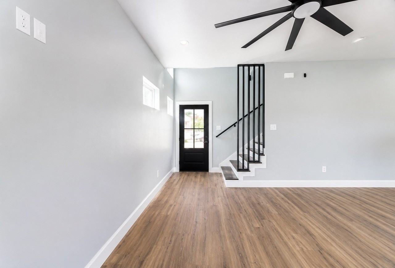 1115 E Oleander St - Photo 3 of 30