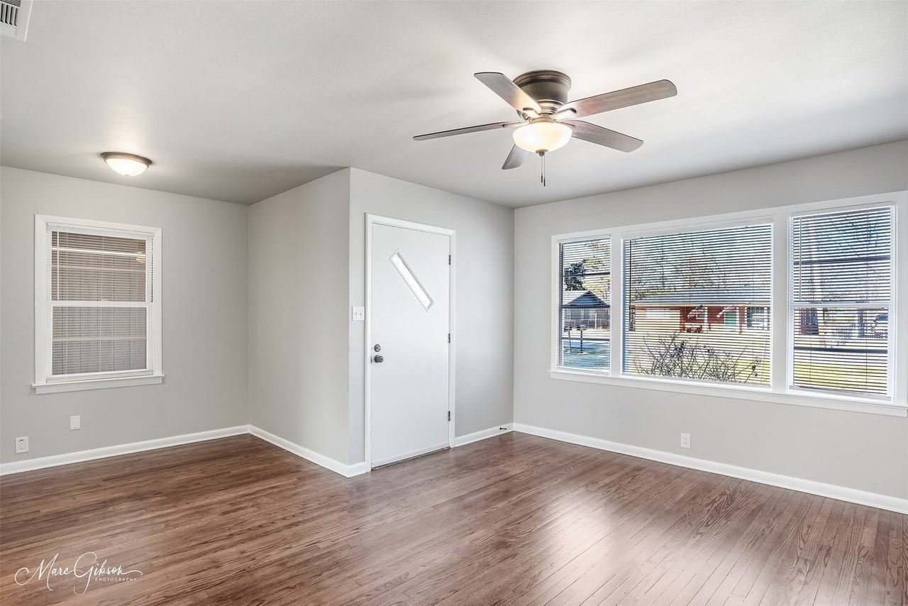 115 Larkin St - Photo 3 of 15