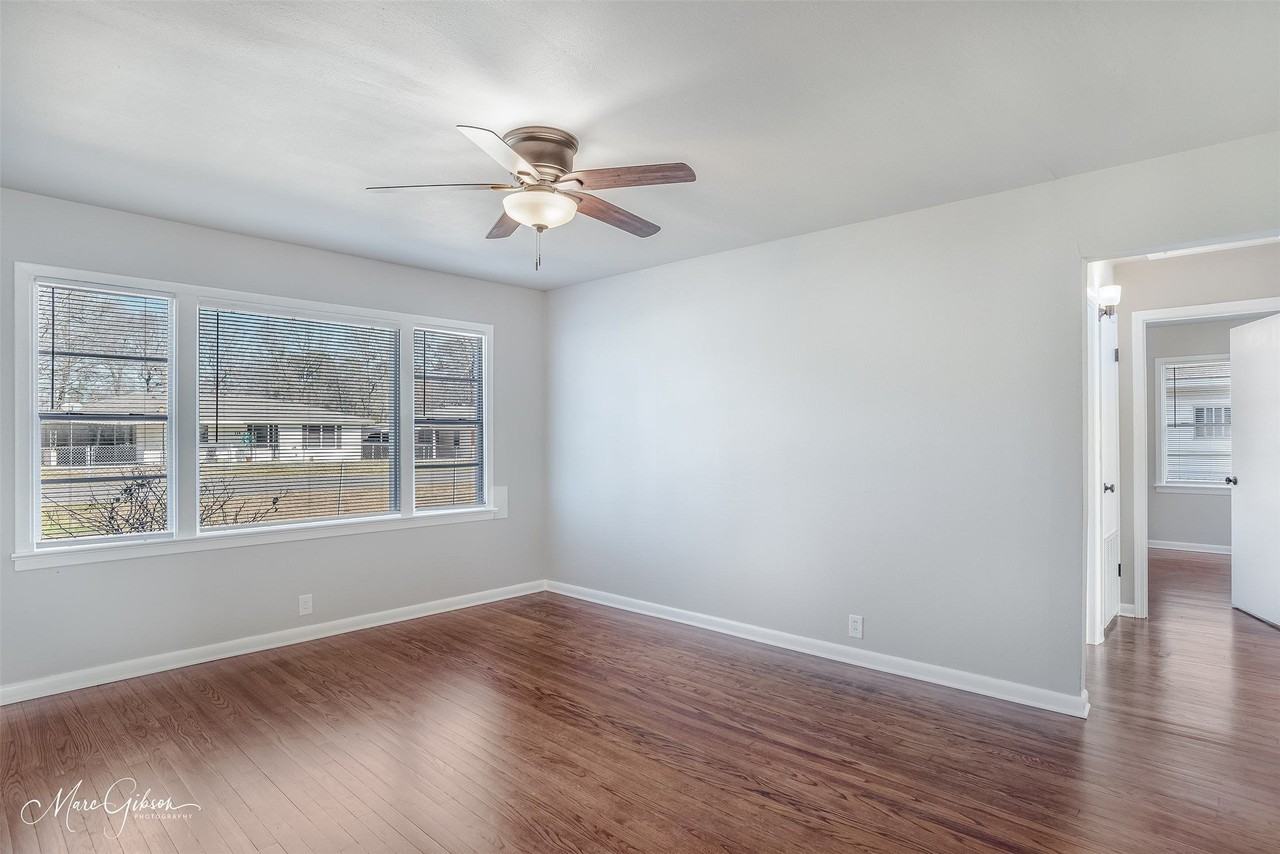 115 Larkin St - Photo 4 of 15