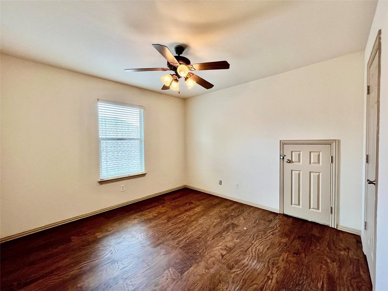 1005 Tallahassee Dr - Photo 7 of 28