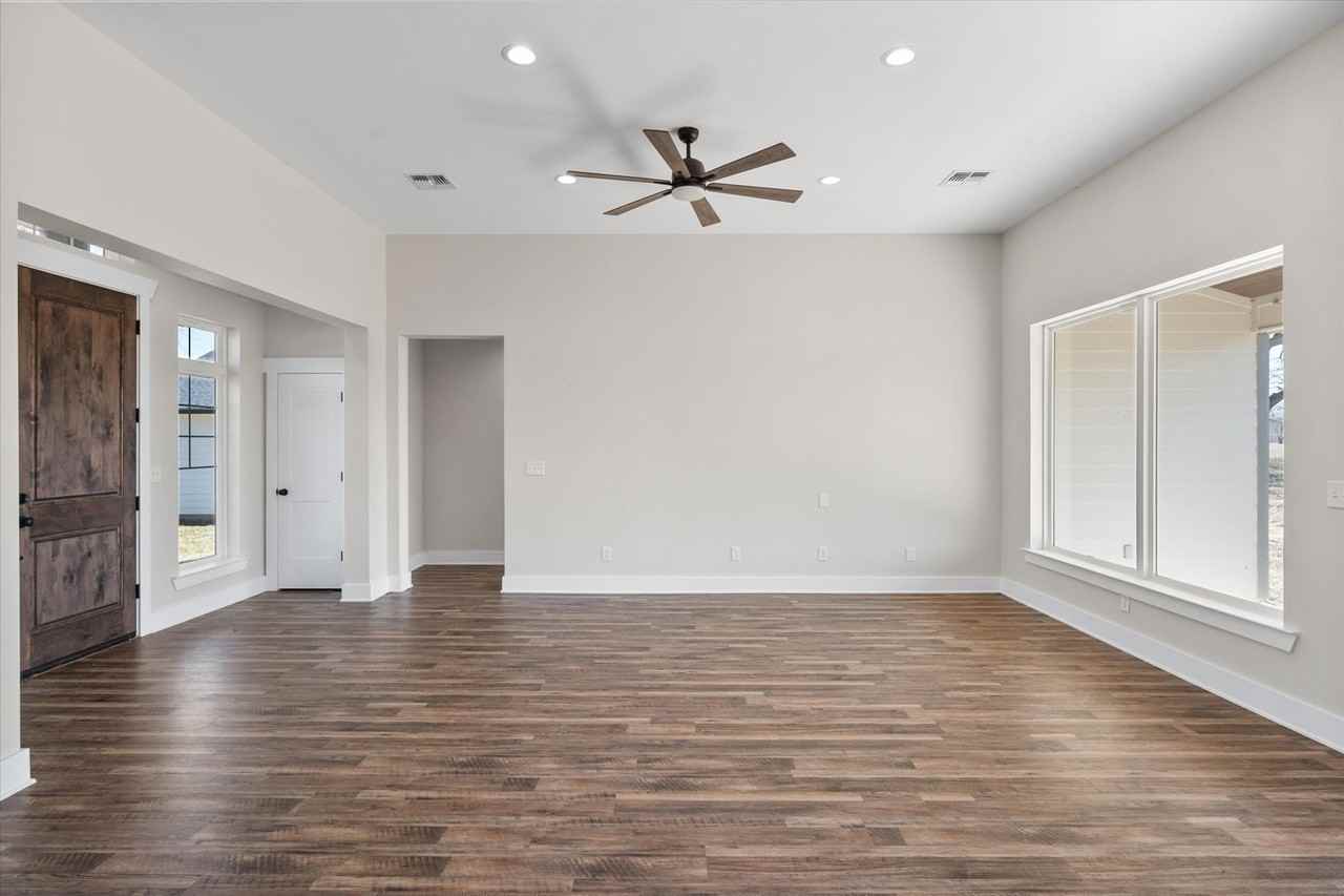 4003 Nettle Rd - Photo 4 of 33