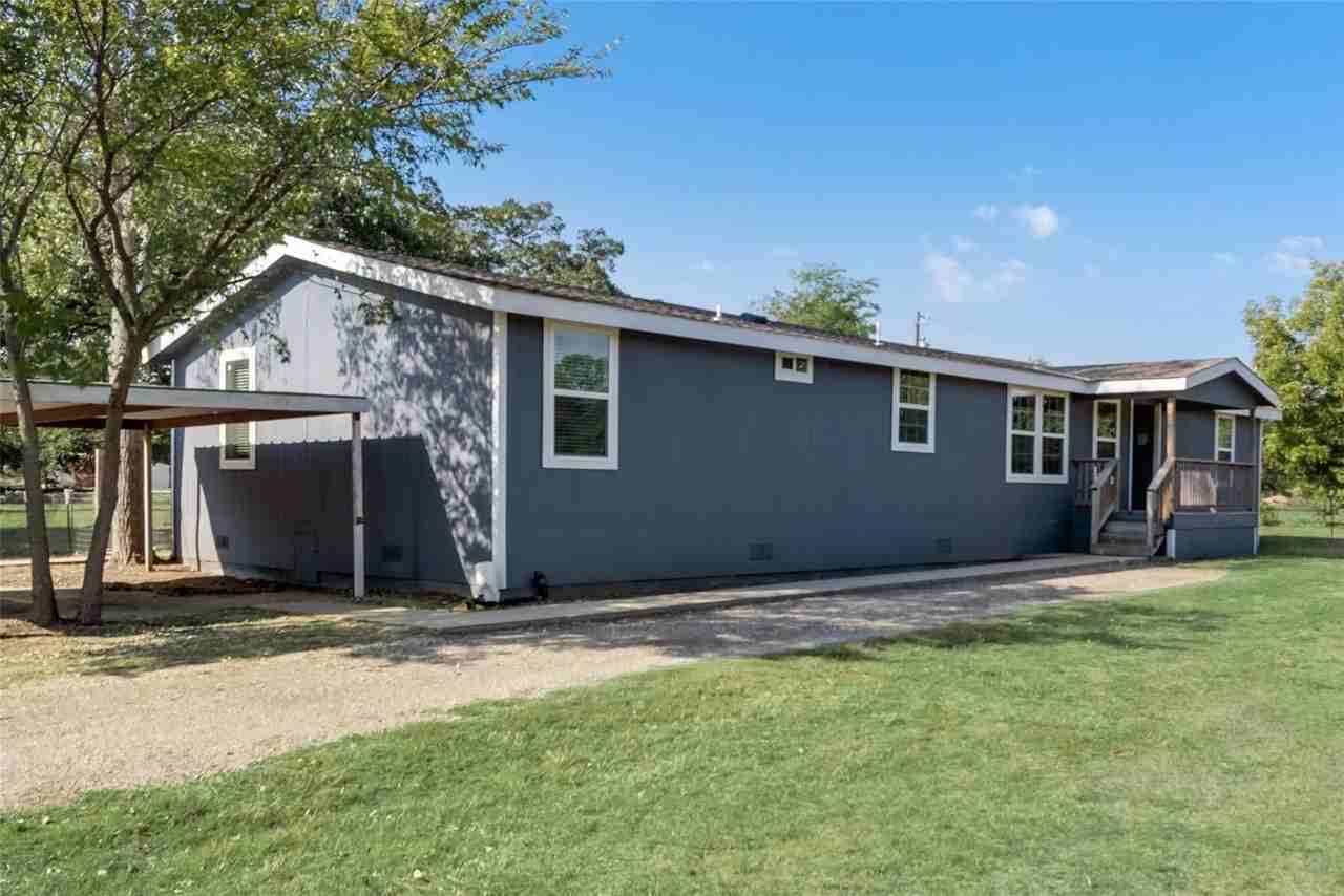 220 Ranch Rd - Photo 4 of 33