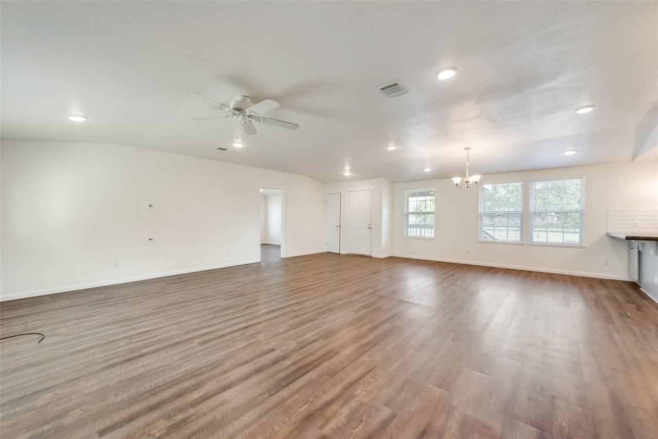 220 Ranch Rd - Photo 6 of 33
