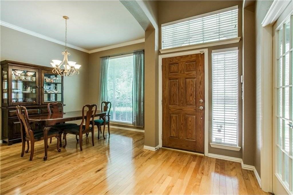 8447 Firewheel Ln - Photo 4 of 25