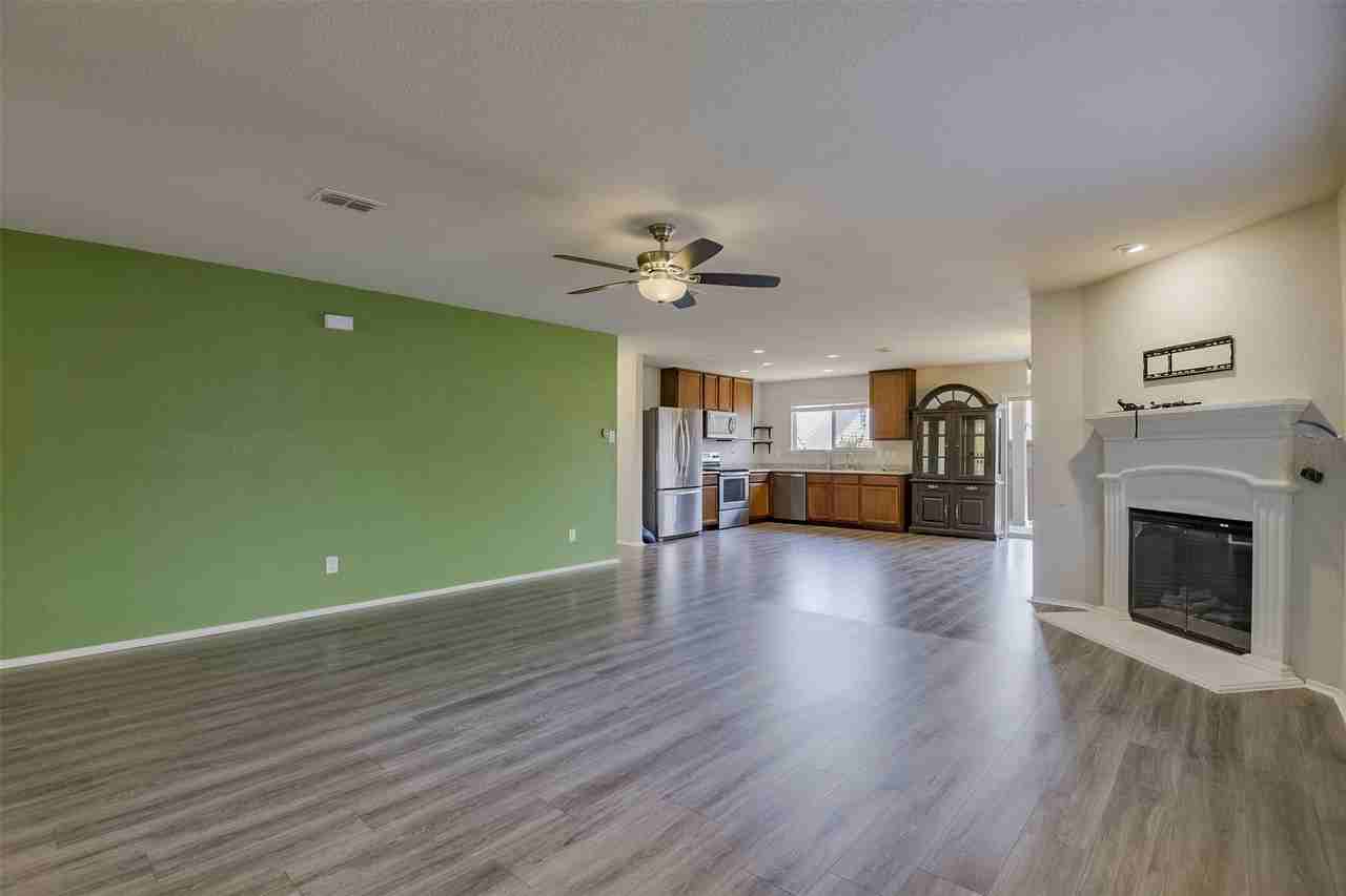 10521 Hartley Ln - Photo 5 of 15