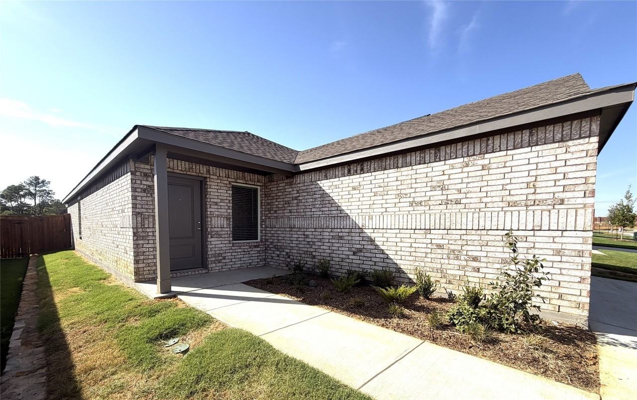 2556 Guineas Ln - Photo 2 of 23