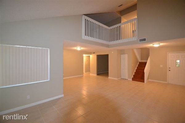 11945 N Aviary Dr - Photo 2 of 5