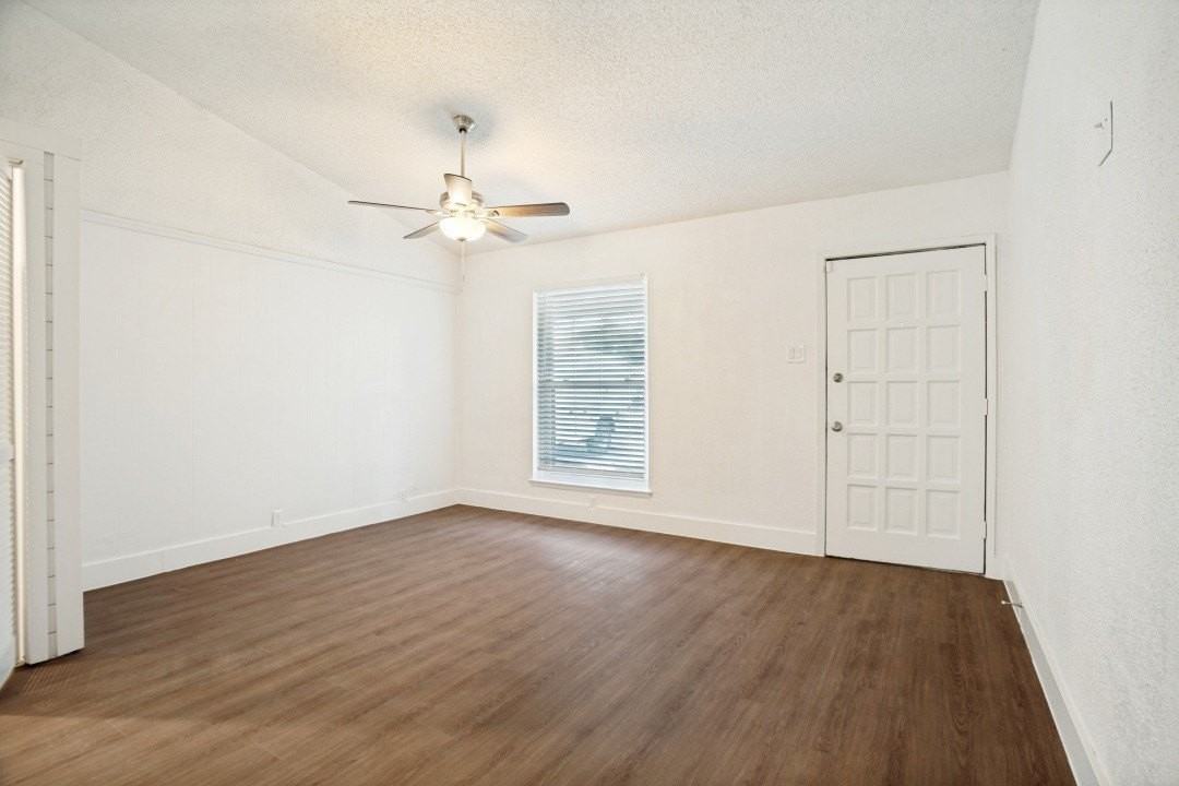 1412 E Park Blvd - Photo 2 of 12