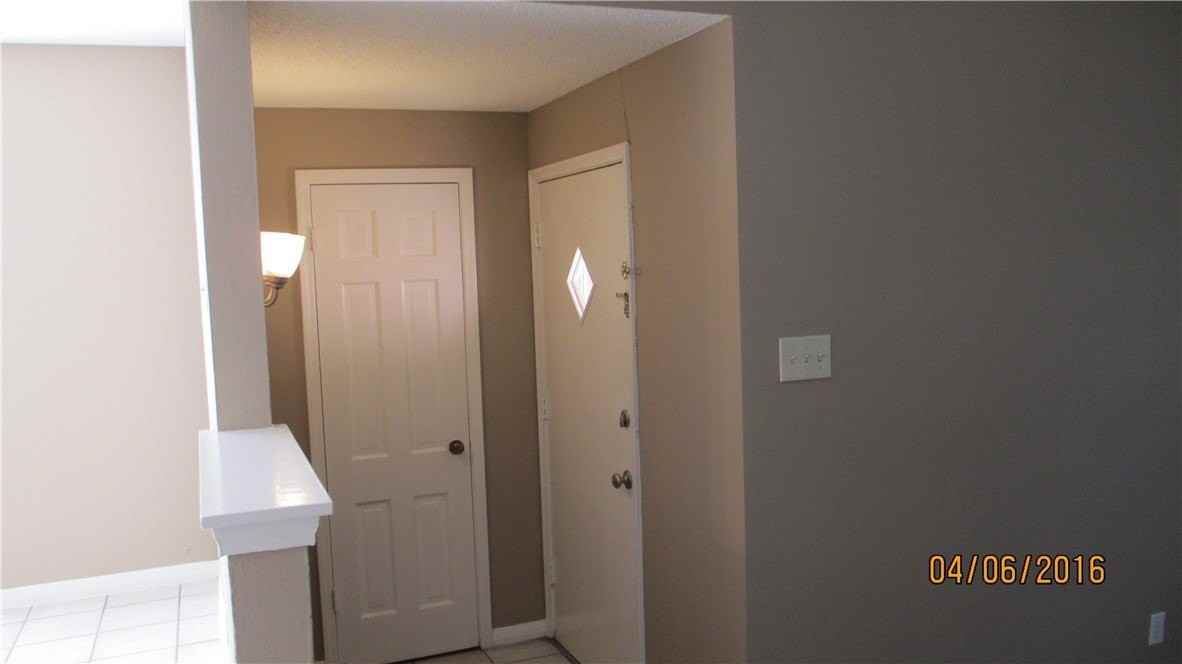 13223 Kit Ln #13225 - Photo 4 of 31