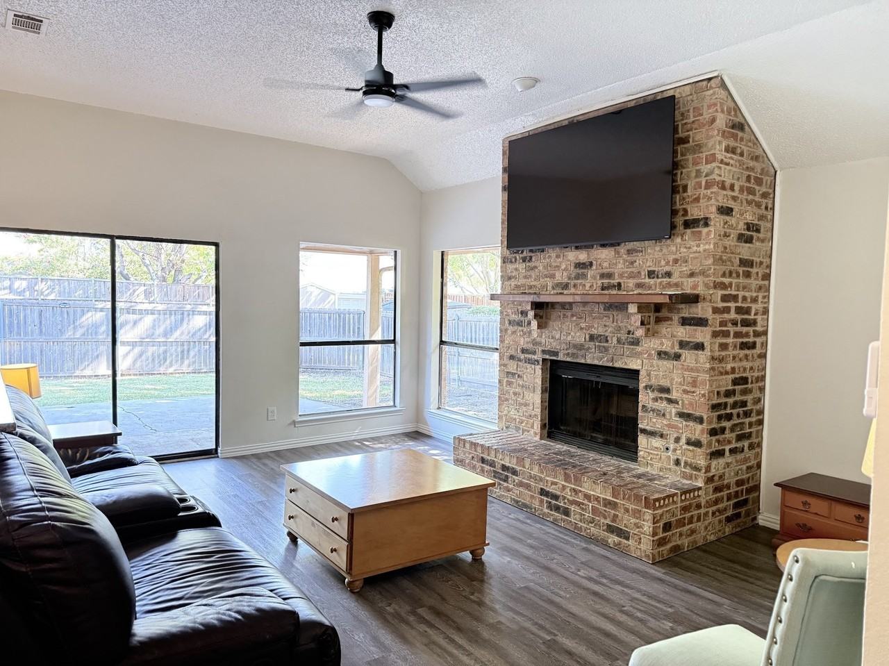 3213 Sailmaker Ln - Photo 3 of 15