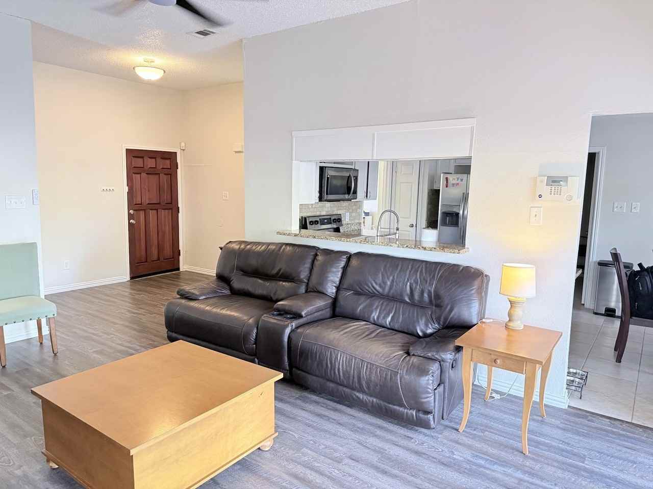 3213 Sailmaker Ln - Photo 5 of 15