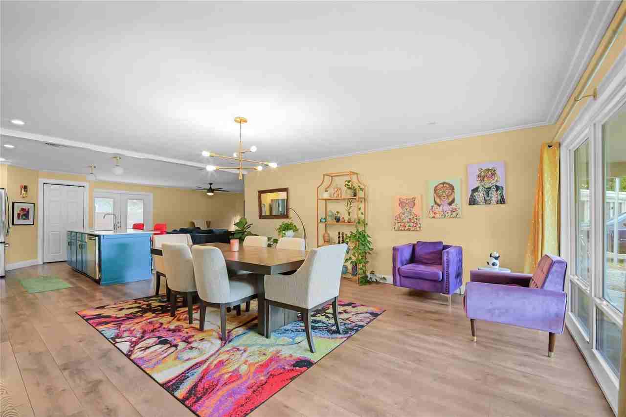 10447 Sylvia Dr - Photo 5 of 40