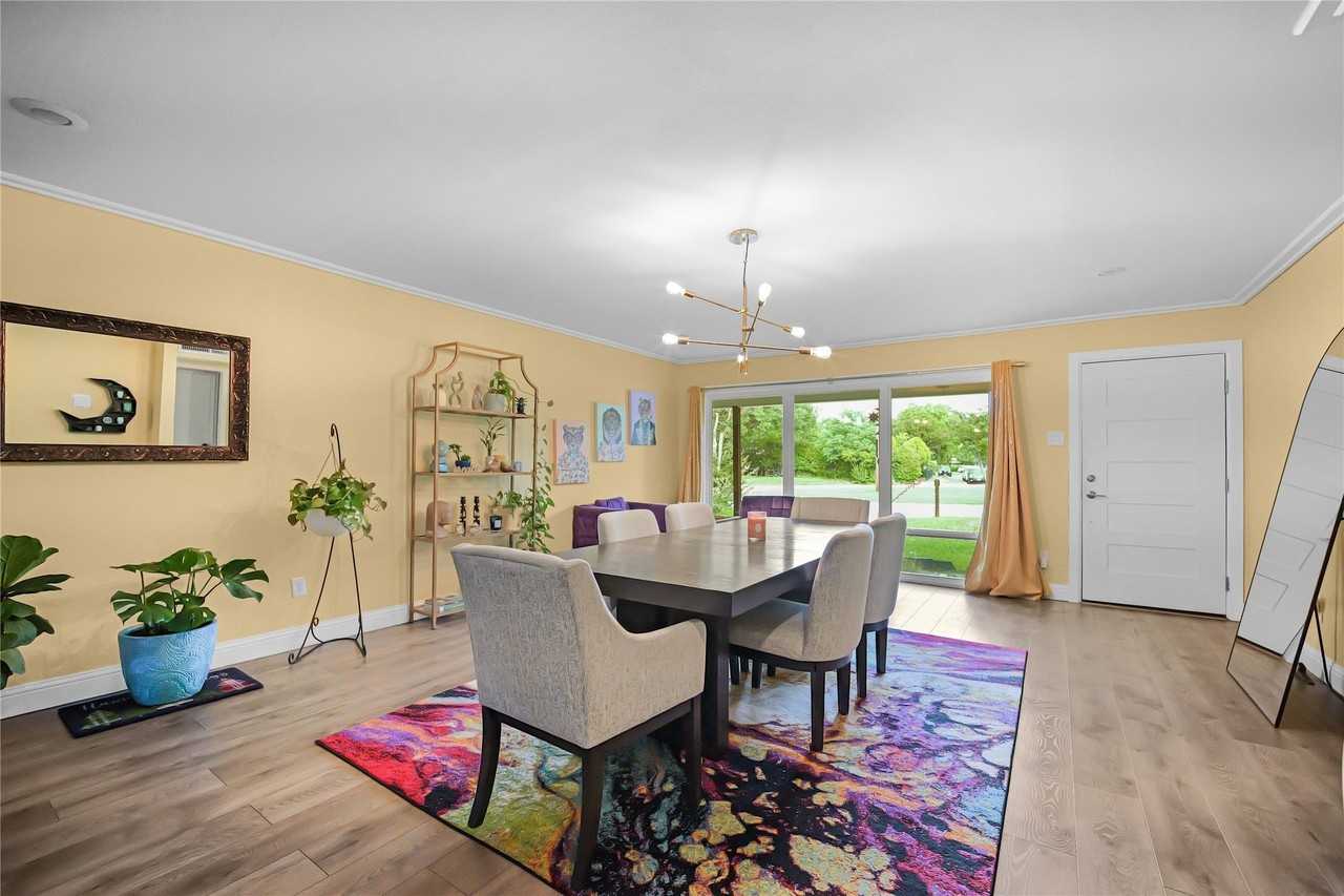 10447 Sylvia Dr - Photo 7 of 40