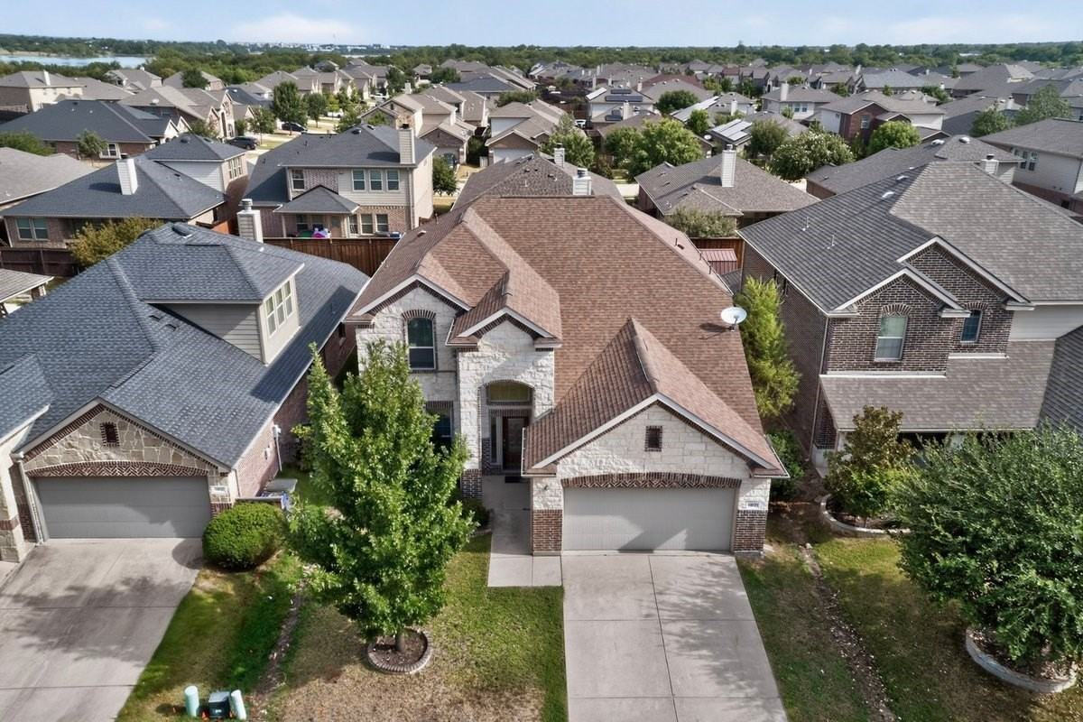 11621 Parade Dr - Photo 2 of 37