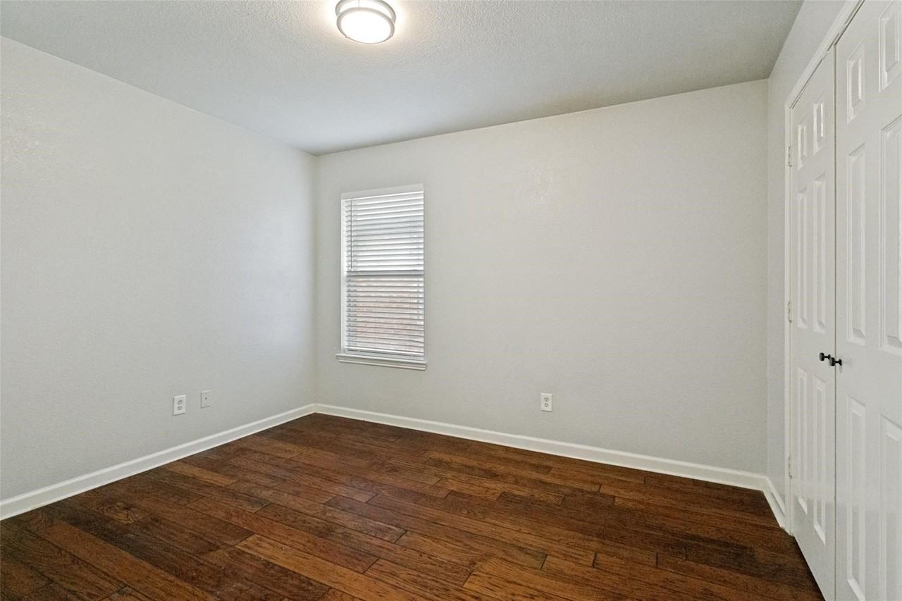 429 Angler Dr - Photo 7 of 12