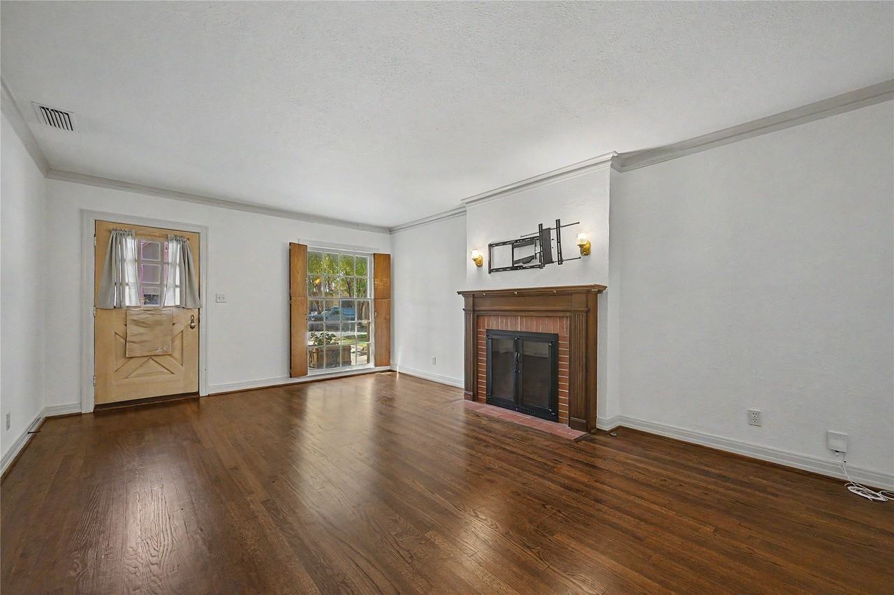 6047 Martel Ave - Photo 4 of 22