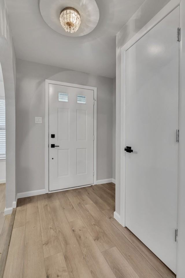 305 Northglen Dr - Photo 3 of 22