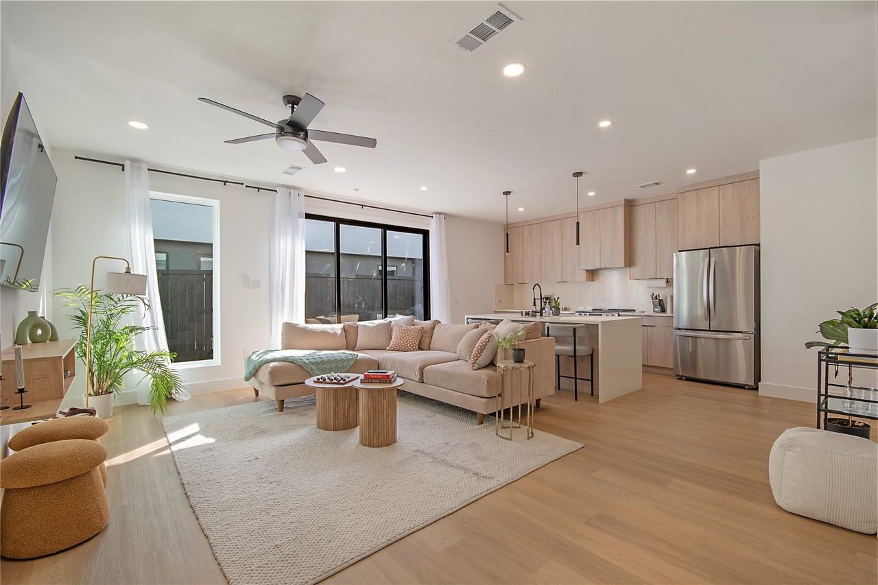 7336 Flyers Way - Photo 2 of 33