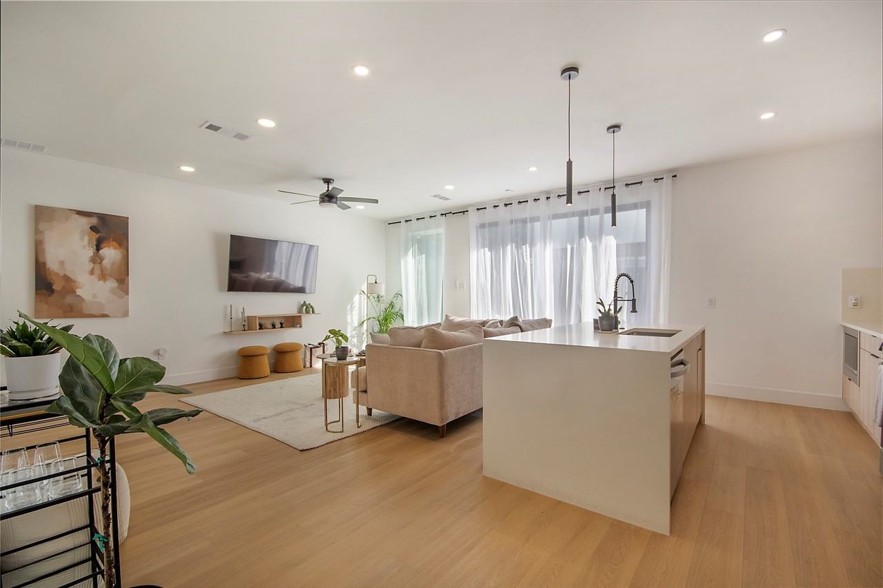 7336 Flyers Way - Photo 7 of 33