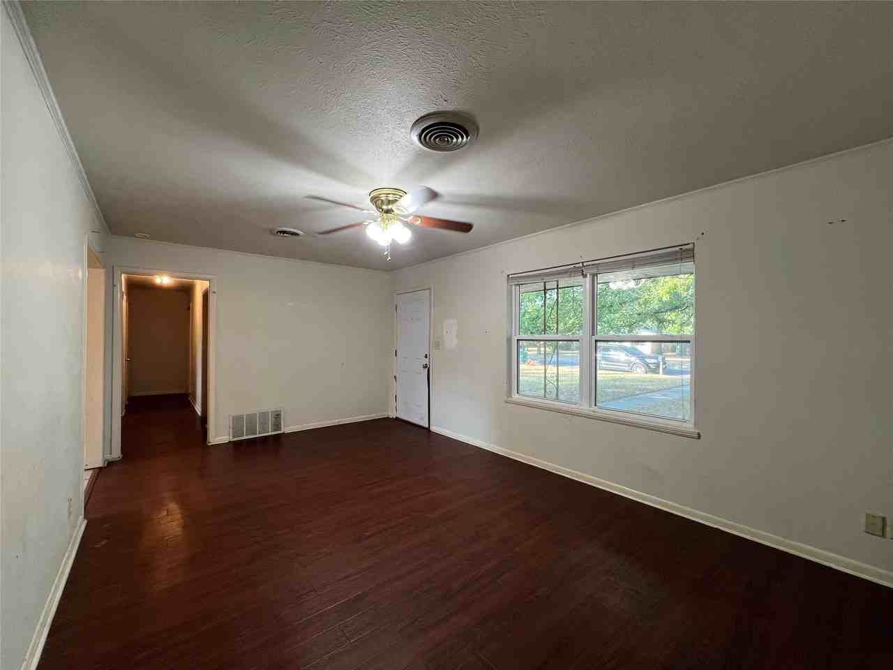 517 N Lydia St - Photo 2 of 13