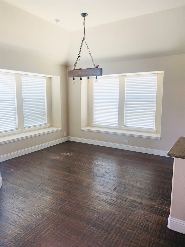 3501 Holly Rd - Photo 3 of 18