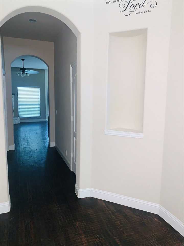 3501 Holly Rd - Photo 6 of 18