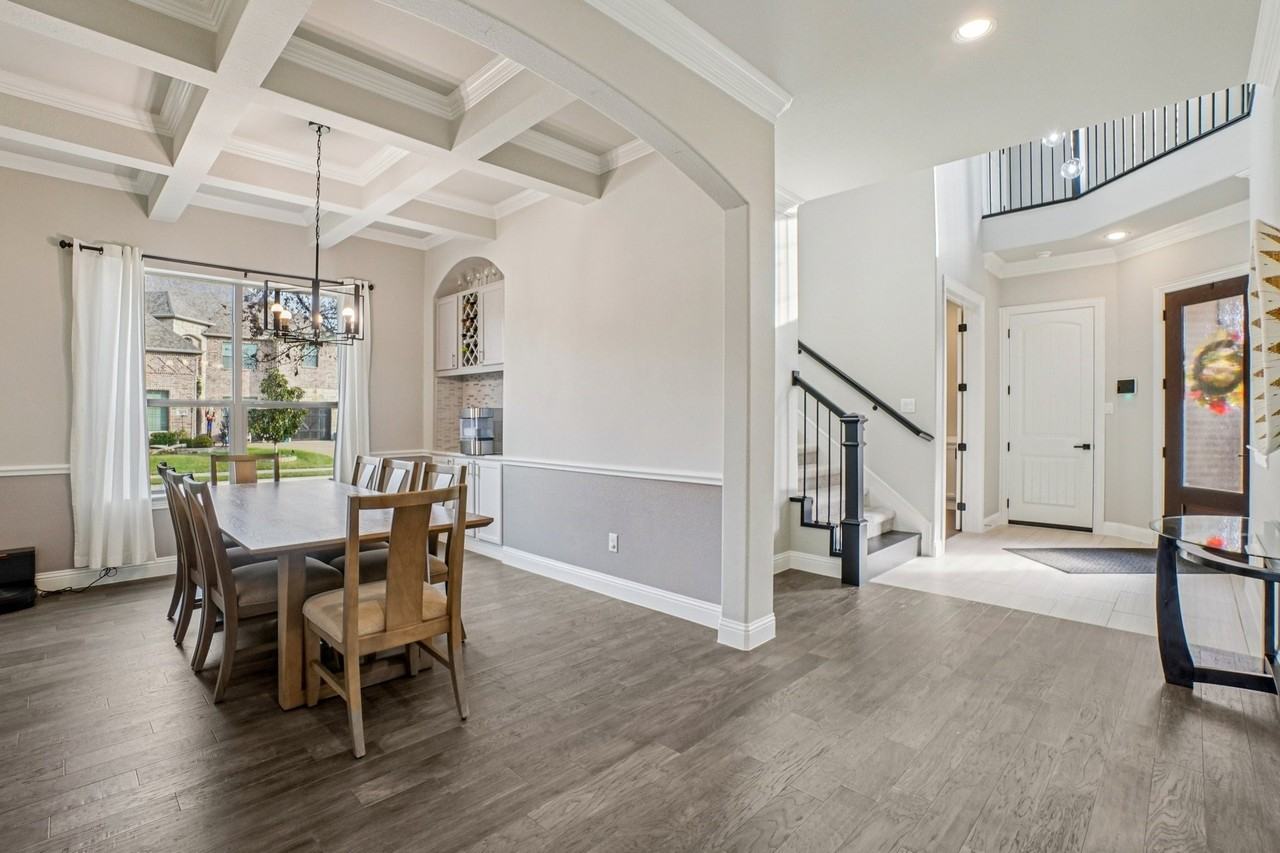 1036 Windy Hill Ln - Photo 3 of 40