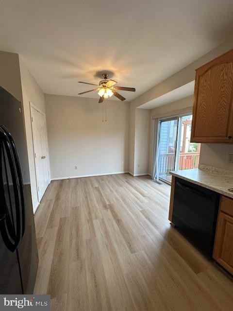 21942 Thompson Sq - Photo 4 of 32