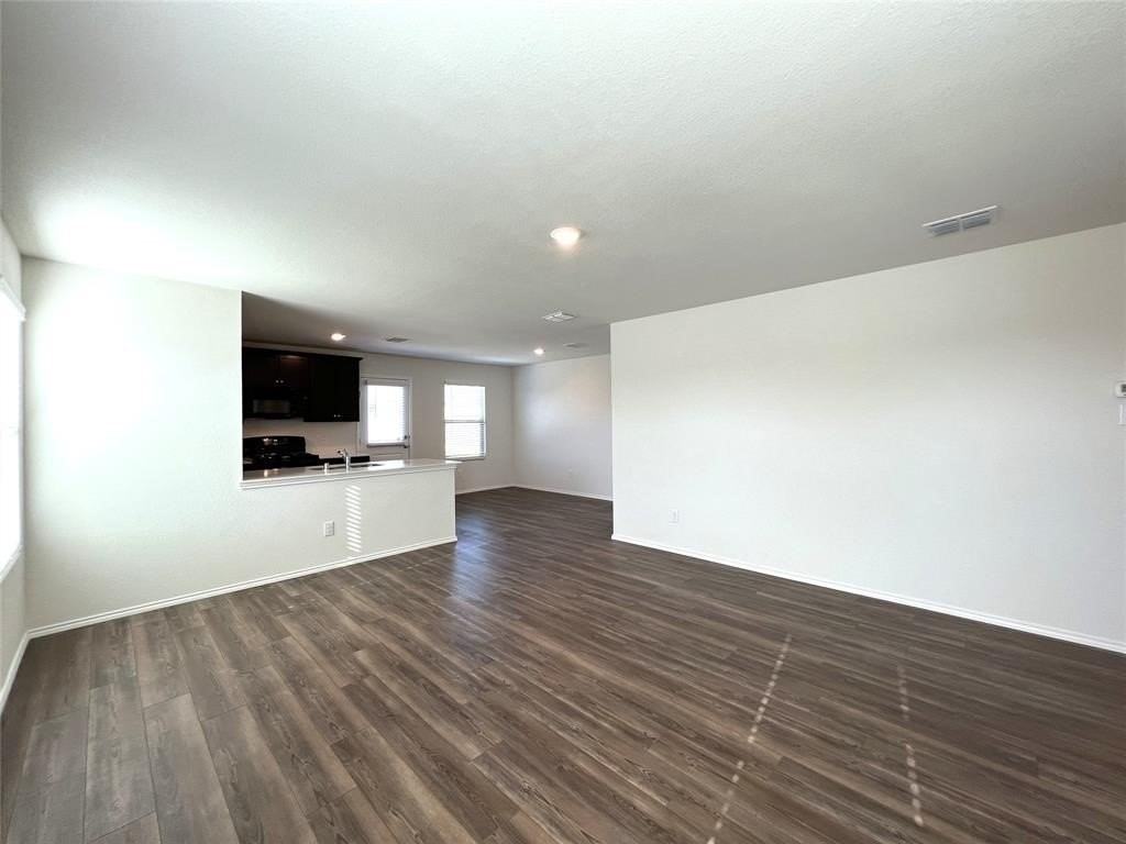 213 Anvil Dr - Photo 4 of 13
