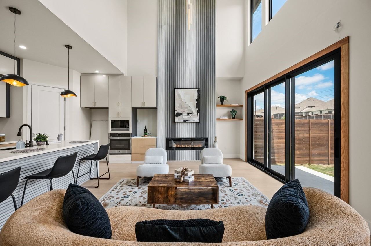 3443 Umyousef Ct - Photo 3 of 39
